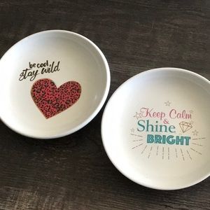 Set of 2 trinket trays